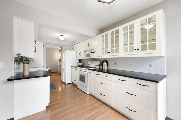 16102 18th PL N, Plymouth, MN 55447