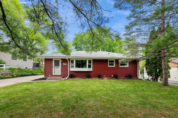 6918 34th AVE N, Crystal, MN 55427