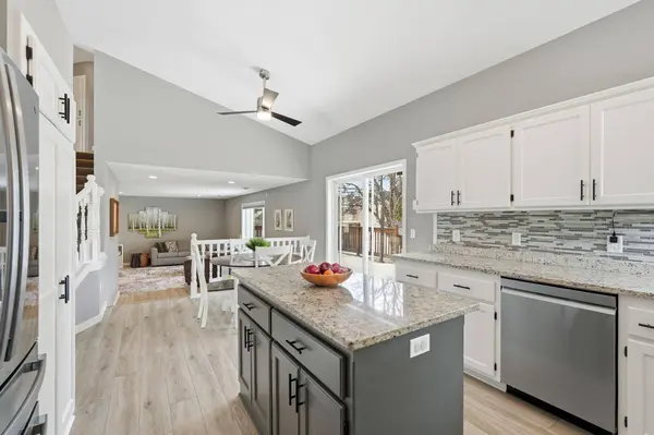 5695 Yucca LN N, Plymouth, MN 55446