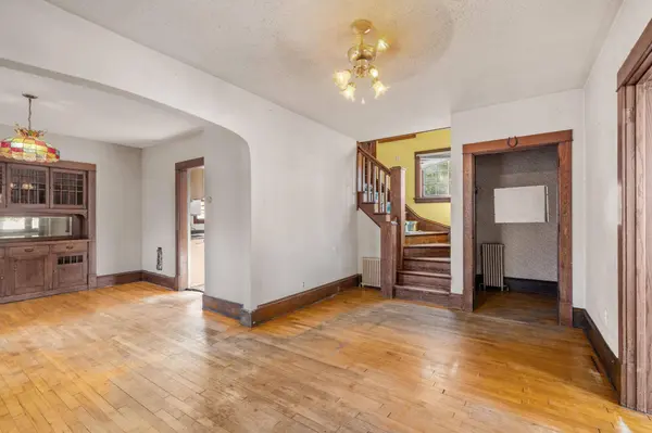 1861 E 37th ST, Minneapolis, MN 55407