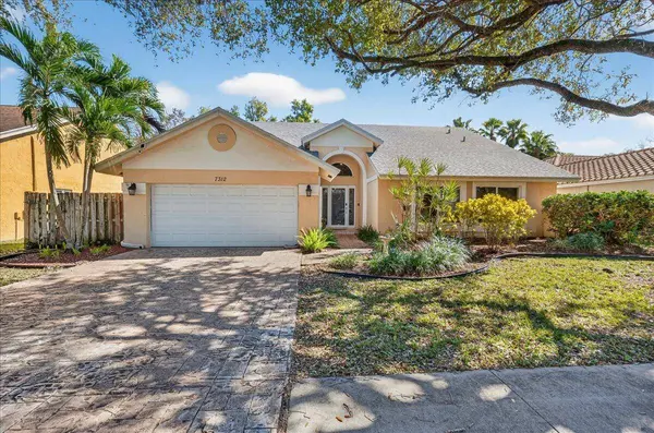 7312 NW 45th AVE, Coconut Creek, FL 33073
