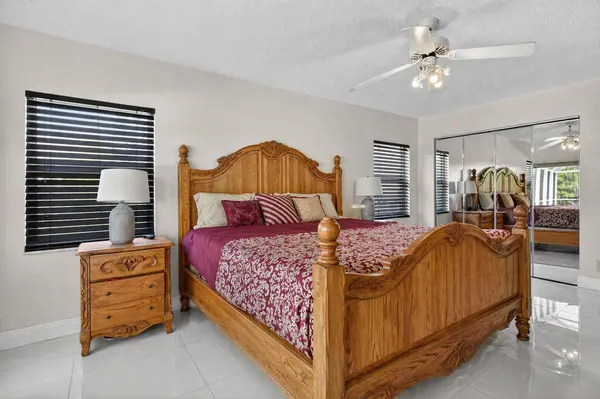 5670 NW 38th TER, Coconut Creek, FL 33073
