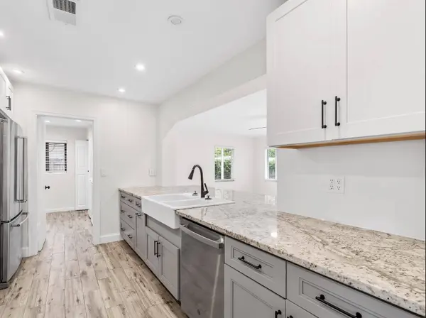 909 SE 14th DR, Deerfield Beach, FL 33441