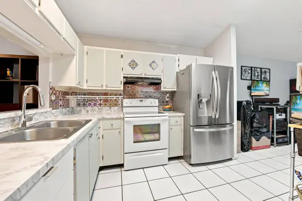 3680 MARLBERRY LN, Miramar, FL 33025