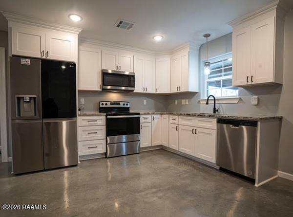 1150 Madeline Hts, Breaux Bridge, LA 70517-7532
