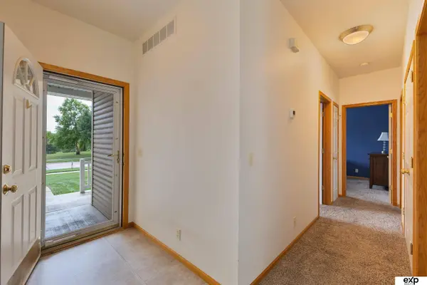 6530 Blackstone Road, Lincoln, NE 68526