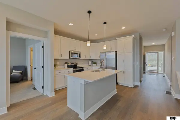 17511 Greenleaf Drive, Omaha, NE 68136