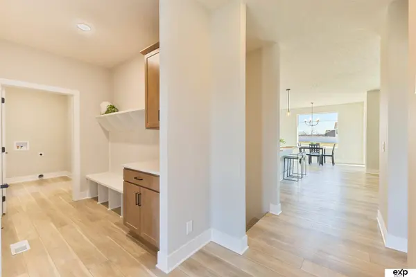 12011 S 114th Avenue, Papillion, NE 68046