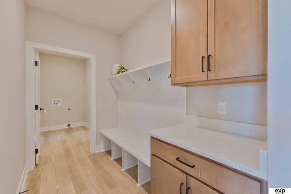12011 S 114th Avenue, Papillion, NE 68046