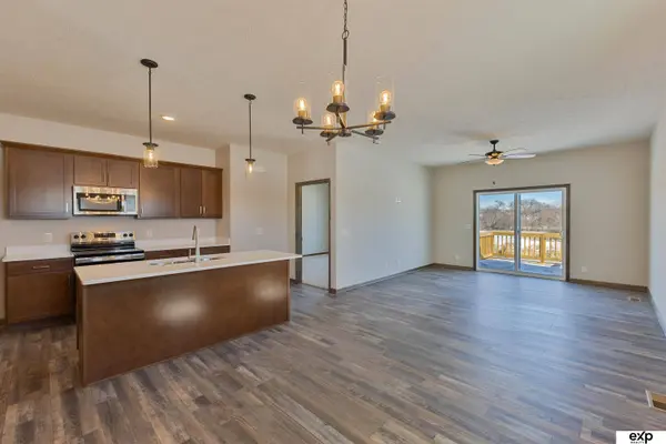 8105 S 177th Street, Omaha, NE 68136