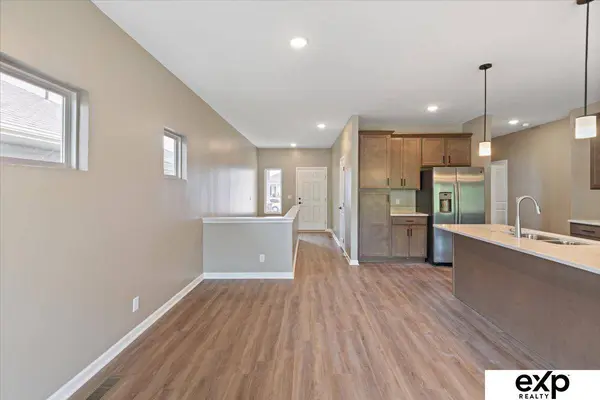 8136 S 178th Street, Omaha, NE 68136