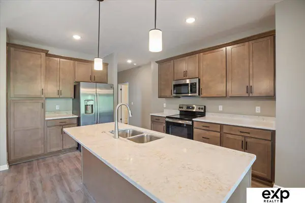 8136 S 178th Street, Omaha, NE 68136