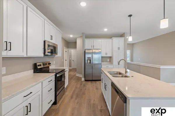 8114 S 177th Street, Omaha, NE 68136