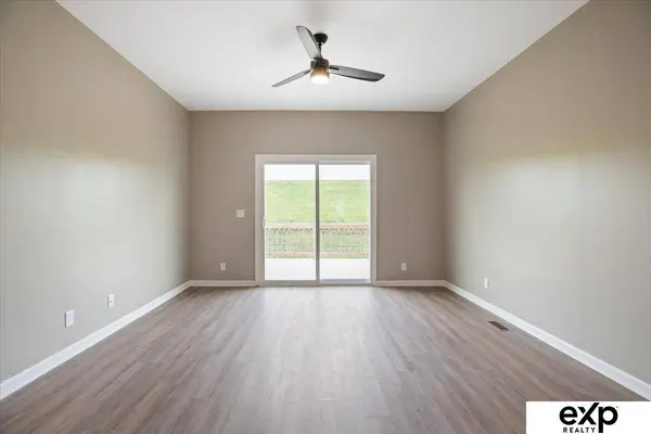 8136 S 178th Street, Omaha, NE 68136