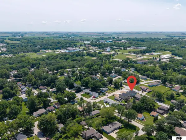 1424 2nd AVE, Plattsmouth, NE 68048