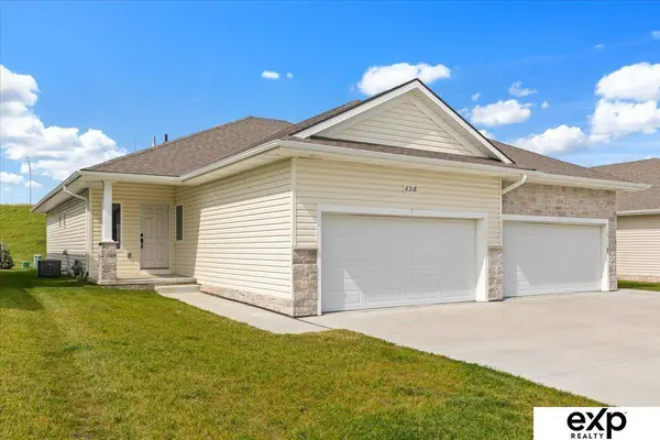 8218 S 178th ST, Omaha, NE 68136