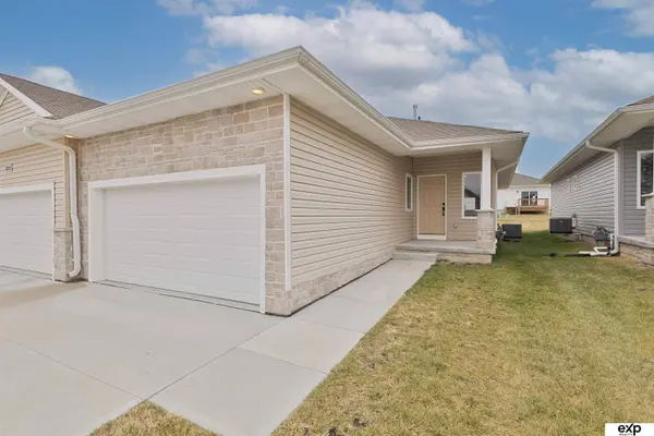 8209 S 178th ST, Omaha, NE 68136