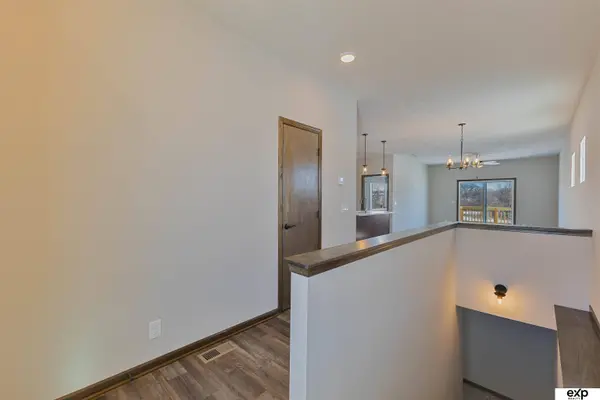 8105 S 177th ST, Omaha, NE 68136
