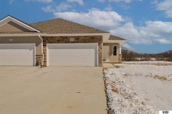 8105 S 177th ST, Omaha, NE 68136