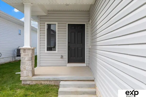 8210 S 178 ST, Omaha, NE 68136