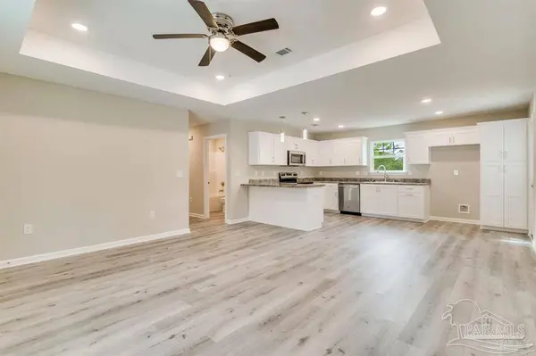 5601 Riviera Dr, Milton, FL 32583