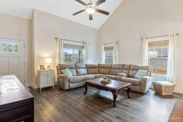 247 Tree Swallow Dr, Pensacola, FL 32503