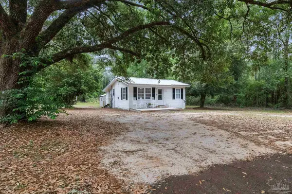 3180 Gene Fleming Rd, Munson, FL 32570