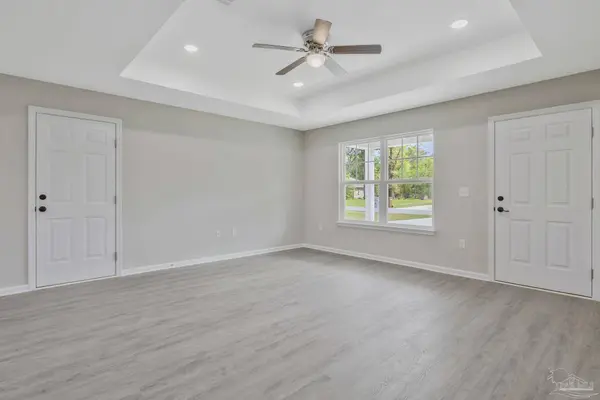 5597 Riviera Dr, Milton, FL 32583