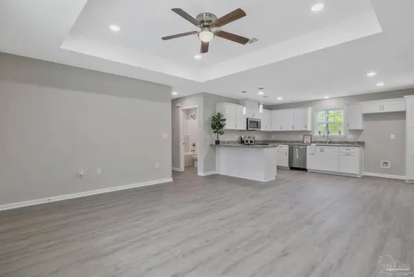 5597 Riviera Dr, Milton, FL 32583