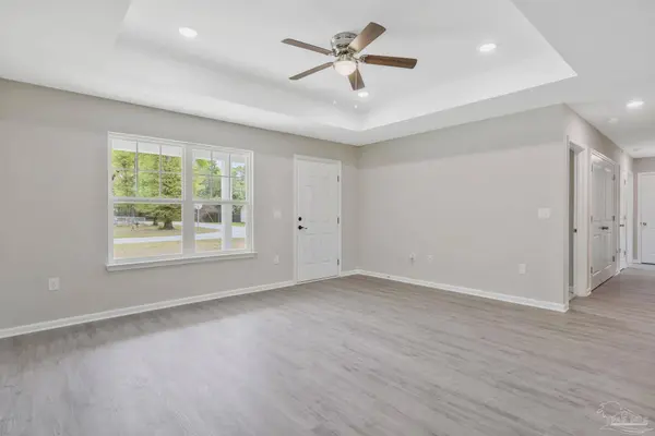 5597 Riviera Dr, Milton, FL 32583