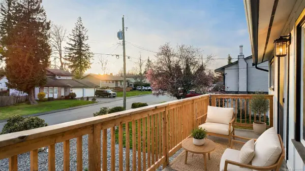 4644 Macintyre Ave, Courtenay, BC V9N 6R2