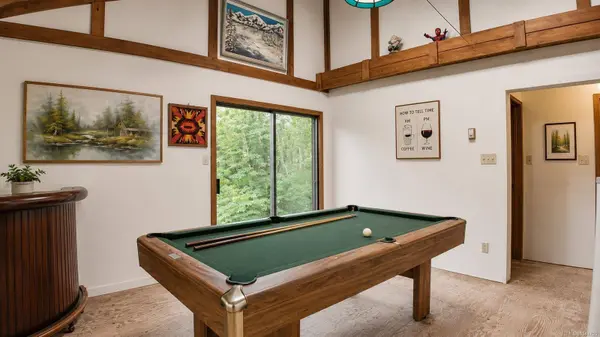 4480 Strachan Rd, Hornby Island, BC V0R 1Z0