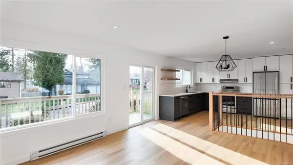 4644 Macintyre Ave, Courtenay, BC V9N 6R2