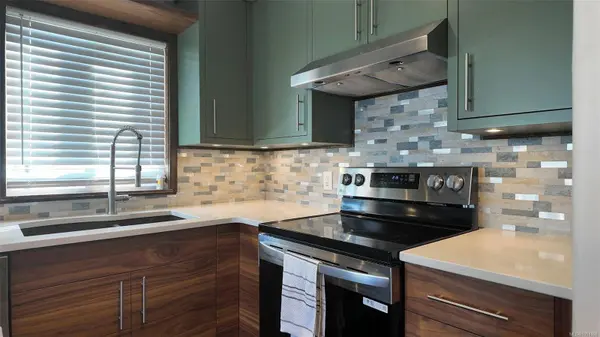 2740 Island Hwy ##205, Campbell River, BC V9W 1C7