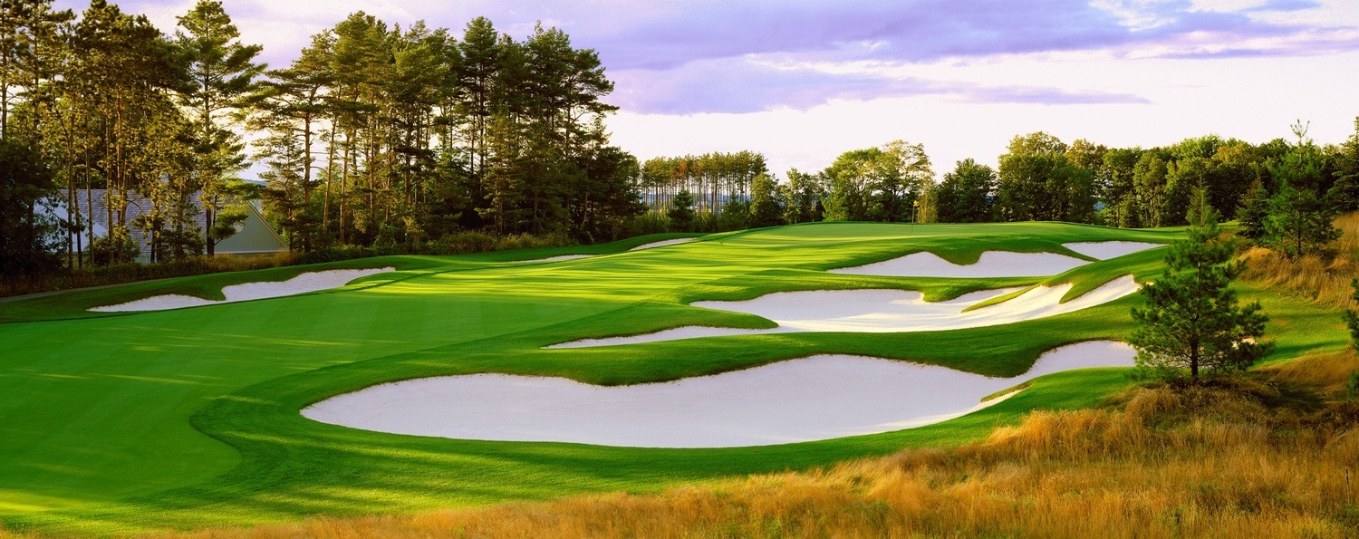Magna Golf Course lifestyle image in Aurora