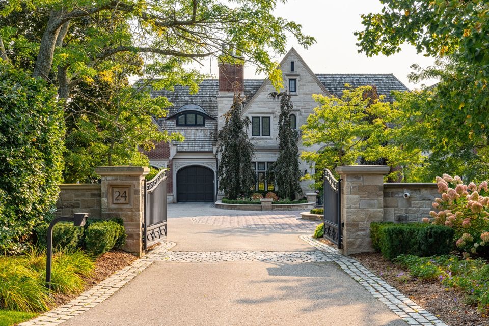Kleinburg luxury estate driveway gate representing private estate-style living in Vaughan