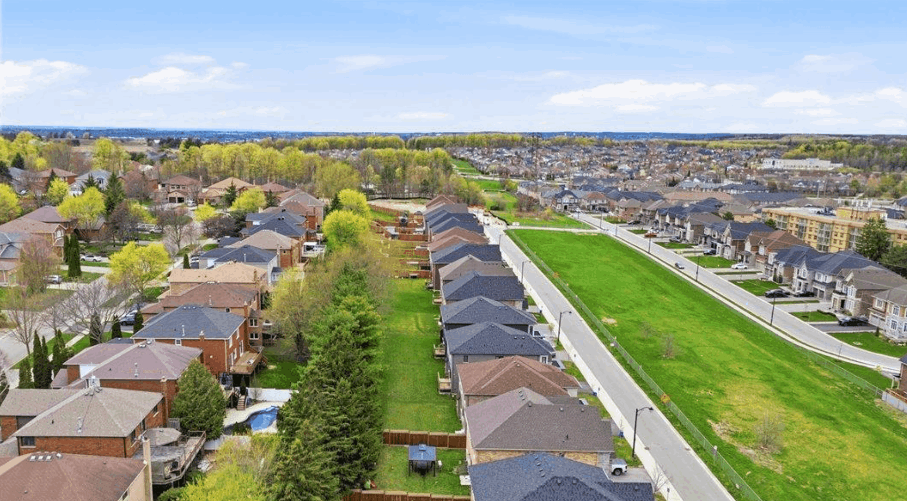 Aerial view representing Glenway Estates Newmarket real estate