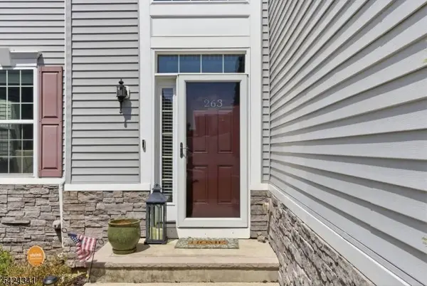 263 Winding Hill Dr, Mount Olive Twp., NJ 07840