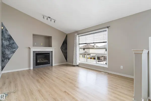 15109 MILLER BV NW, Edmonton, AB T5Y 3A1