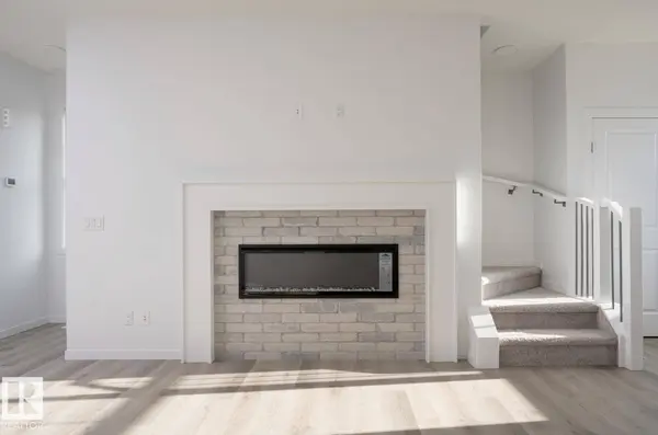 3888 Wren CR NW, Edmonton, AB T5S 0S9