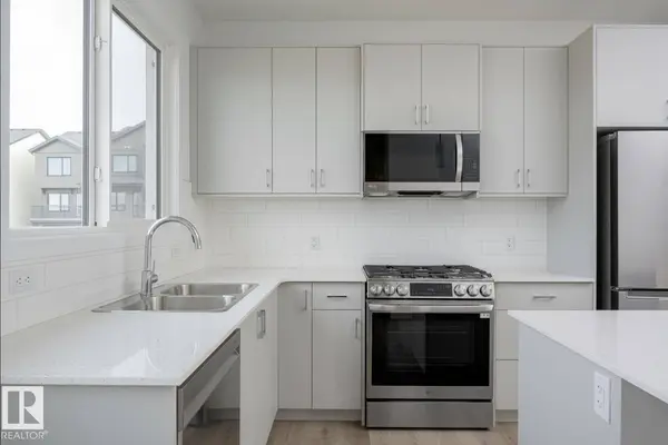 3888 Wren CR NW, Edmonton, AB T5S 0S9