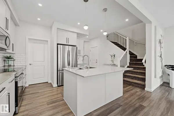 432 ROBERTS CR, Leduc, AB T9E 1N4