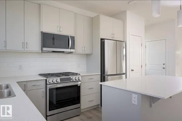 3888 Wren CR NW, Edmonton, AB T5S 0S9