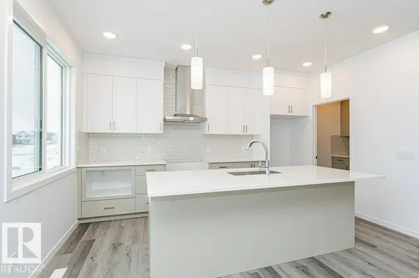 6276 180 AV NW, Edmonton, AB T5Y 4L8