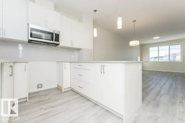 6281 175A AV NW, Edmonton, AB T5Y 4A5