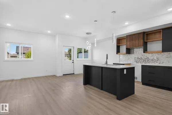#29 130 HAWKS RIDGE BV NW, Edmonton, AB T5S 0T2