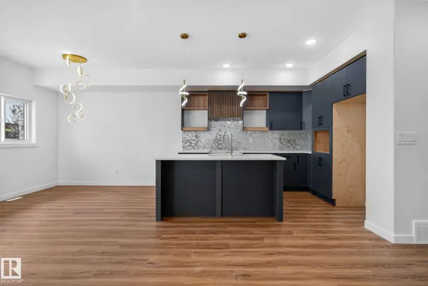 #38 130 HAWKS RIDGE BV NW, Edmonton, AB T5S 0T2