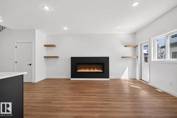 #38 130 HAWKS RIDGE BV NW, Edmonton, AB T5S 0T2