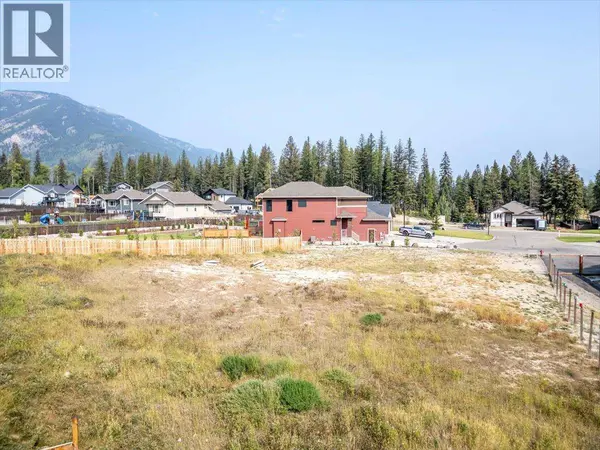 2405 OSPREY Court, Sparwood, BC V0B2G2