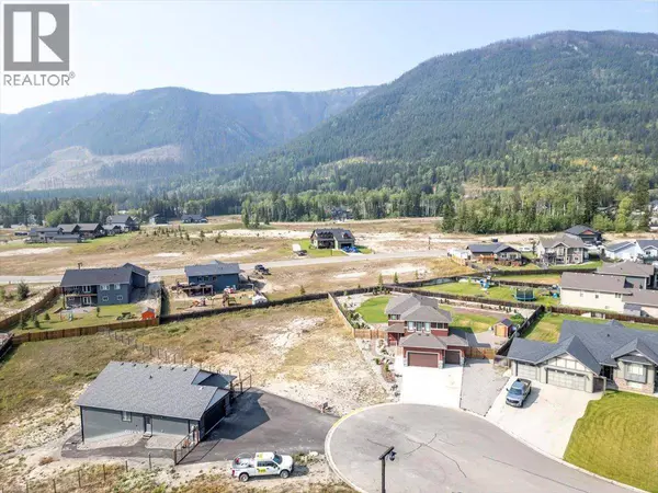 2405 OSPREY Court, Sparwood, BC V0B2G2